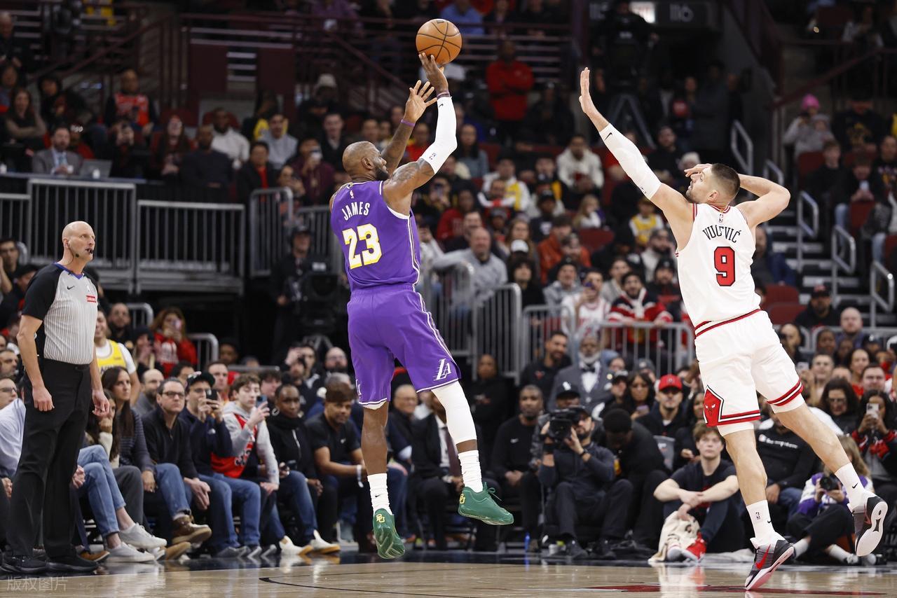 足球投注推荐-湖人赢公牛，东契奇46+11队史首人，詹姆斯创下NBA历史第一神迹