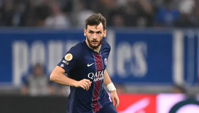 德甲投注-典型团队式进球，克瓦拉茨赫利亚的进球经历了27次传递